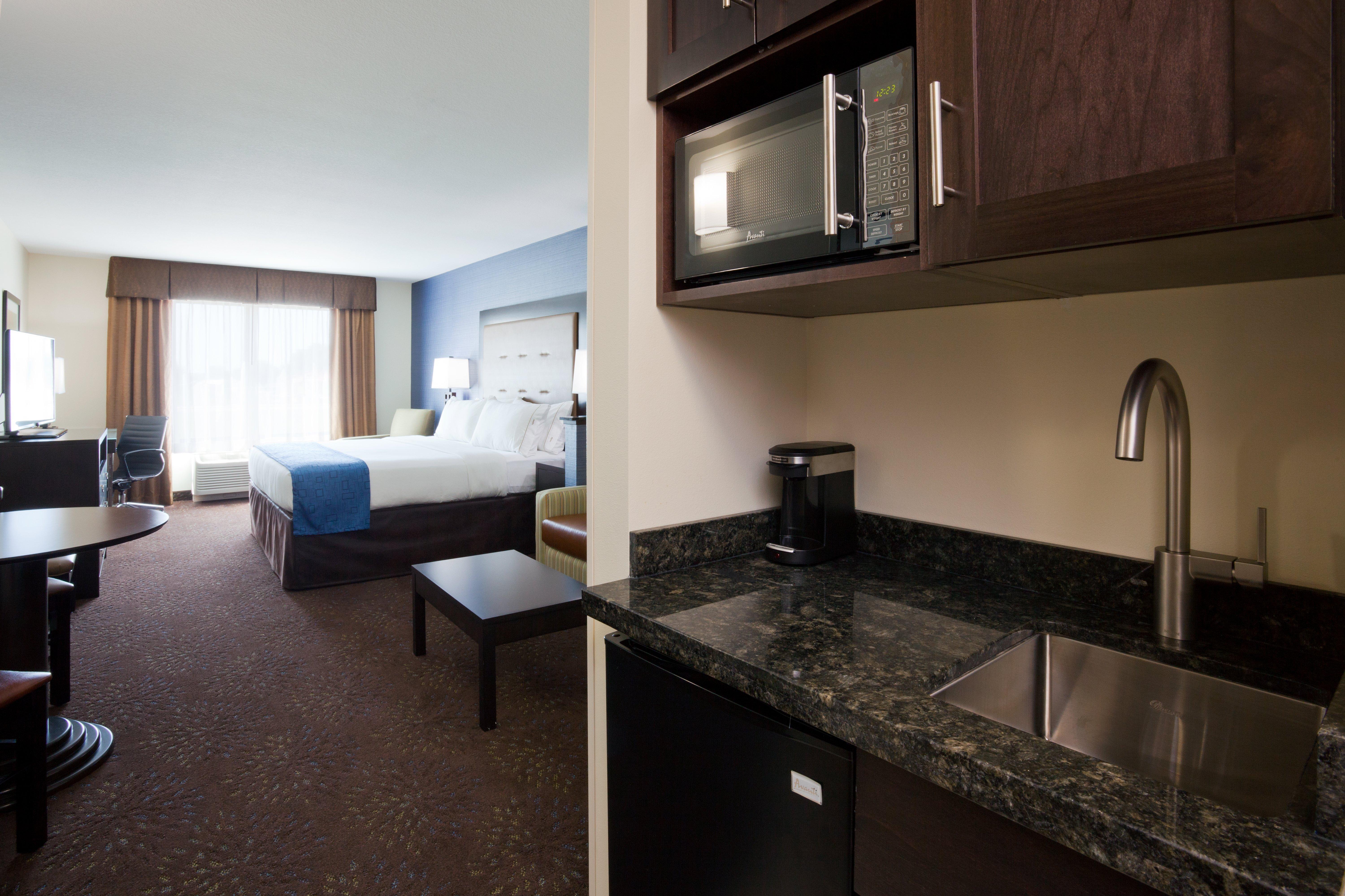 Holiday Inn Express & Suites Fort Dodge By Ihg Exterior foto
